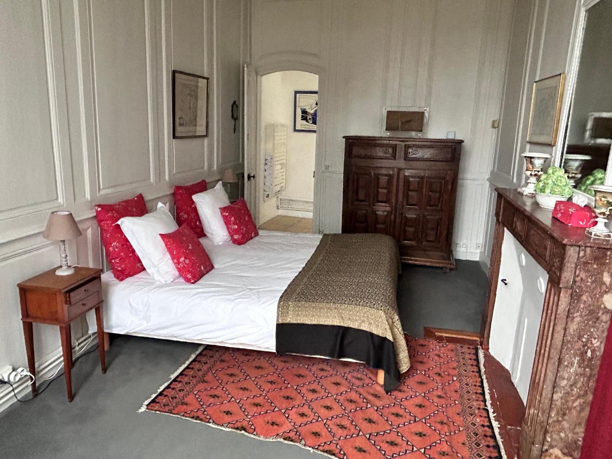Demeure Jousset Des Berries Apartment Le Mans Bagian luar foto