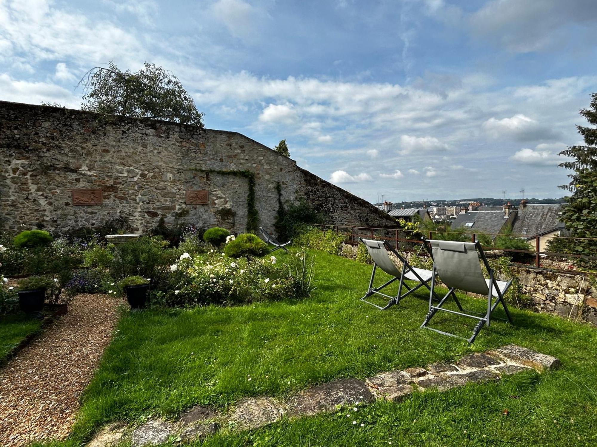 Demeure Jousset Des Berries Apartment Le Mans Bagian luar foto